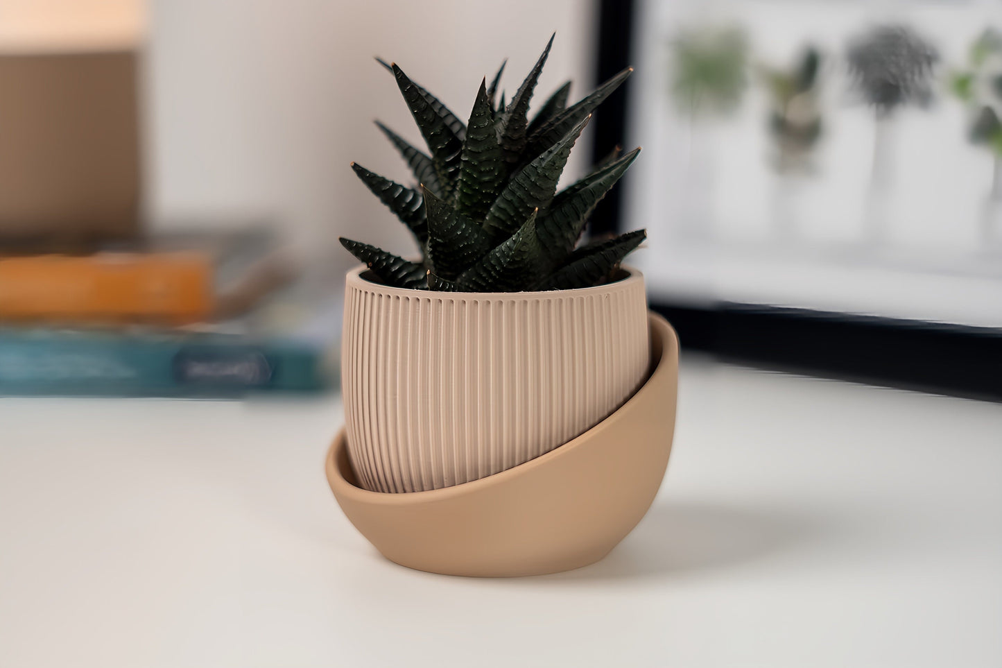 Elegance Planter Decorative Pot for Home and Office Deco, Ideal Housewarming Gift, Perfect Gift Option