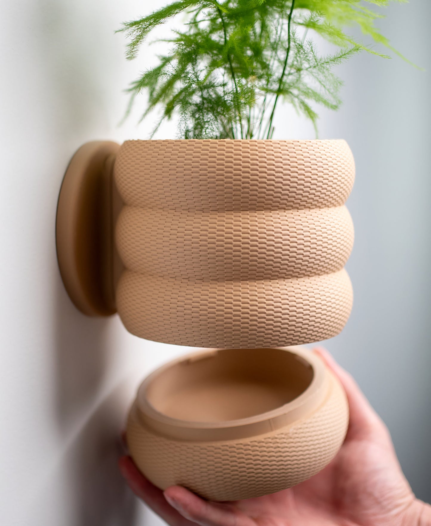 Wall Planter for Indoor Gardening - Bubble Weave Pattern, Housewarming Gift & Stylish Plant Holder