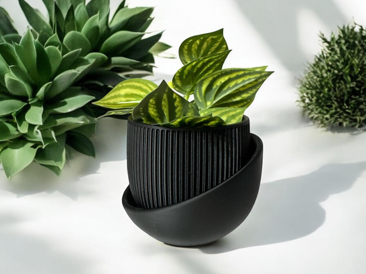 Elegance Planter Decorative Pot for Home and Office Deco, Ideal Housewarming Gift, Perfect Gift Option